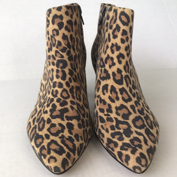 Clarks Leopard 🐆 Print Booties with Kitten Heels - Picture 2 of 11